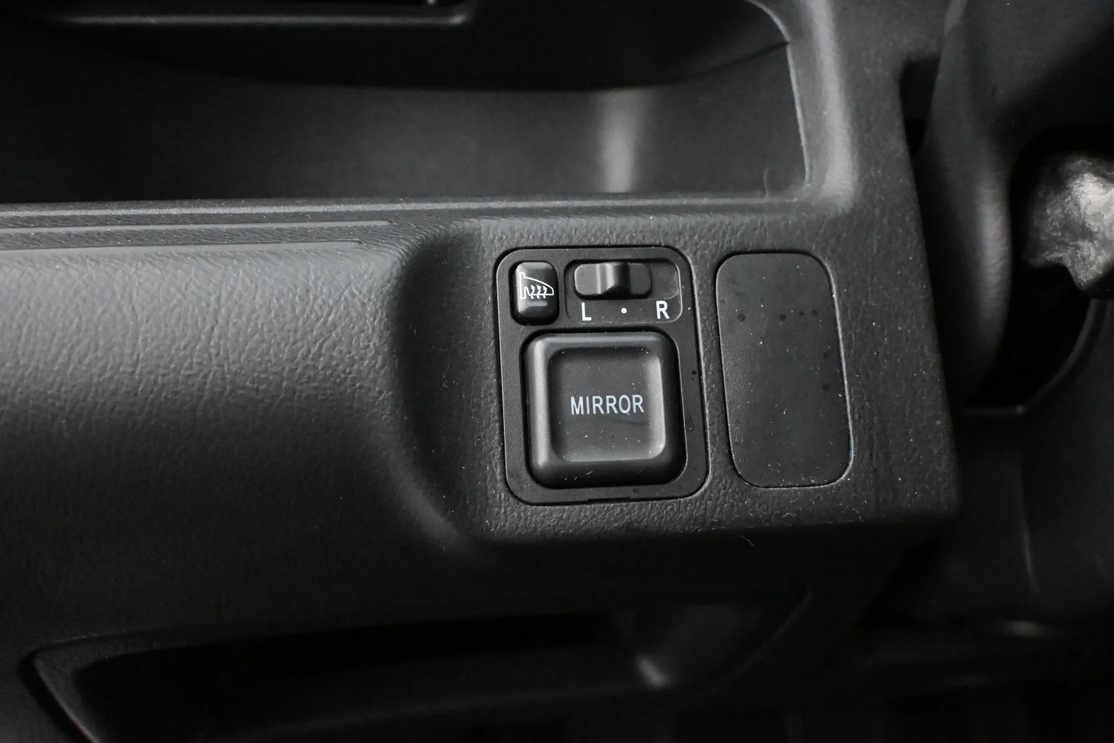 Car Image - 4pfNyX3dTTF3t1UAb7V4rS