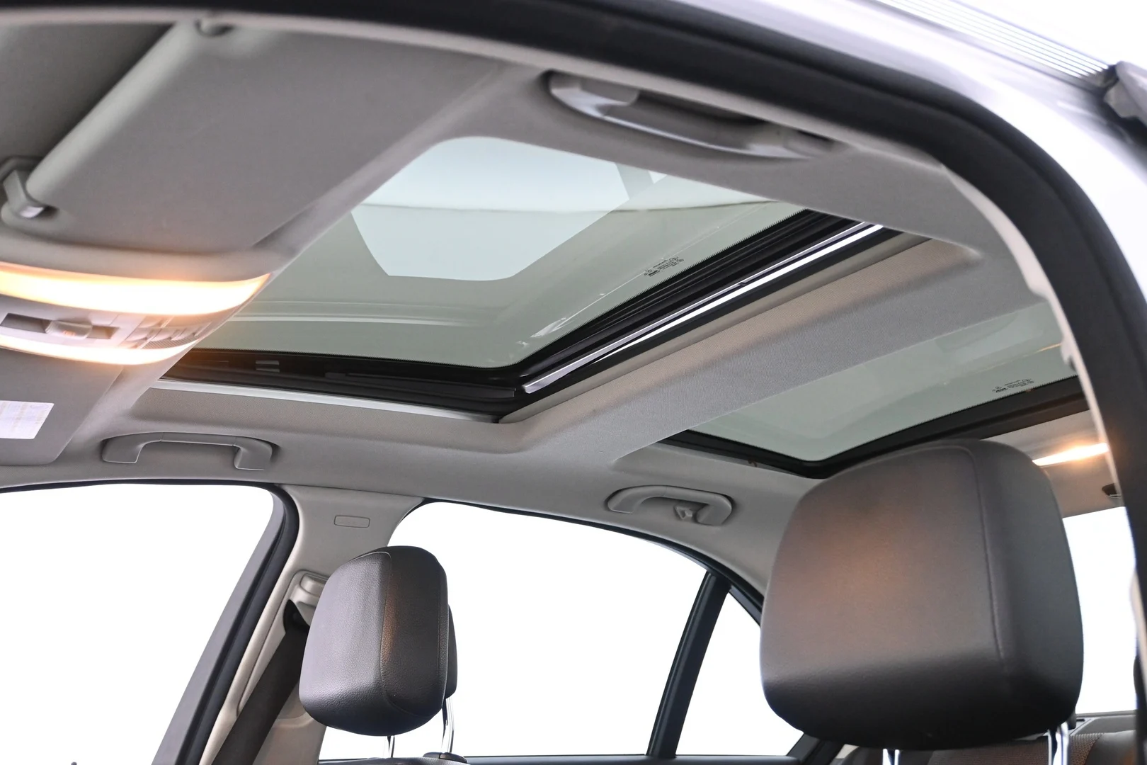 Car Image - 5Bjolkw99wUUYbekY0syEm