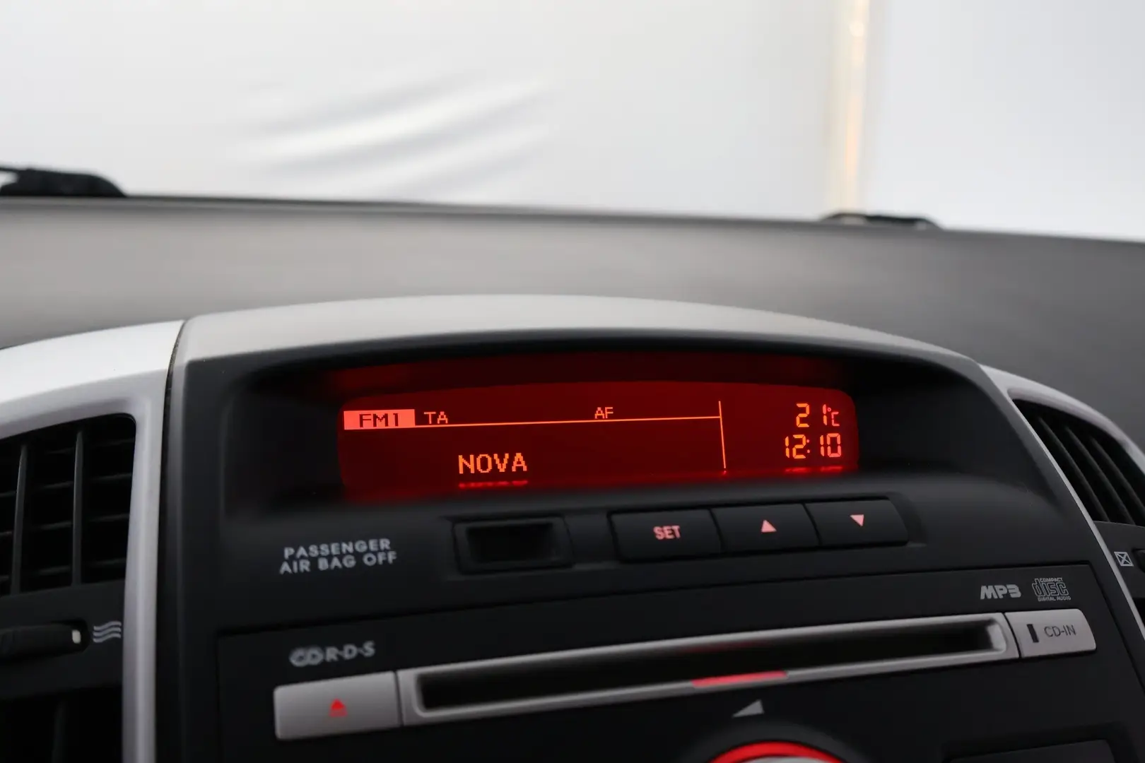 Car Image - 2J4d8lELZW06rYjNj1qARk