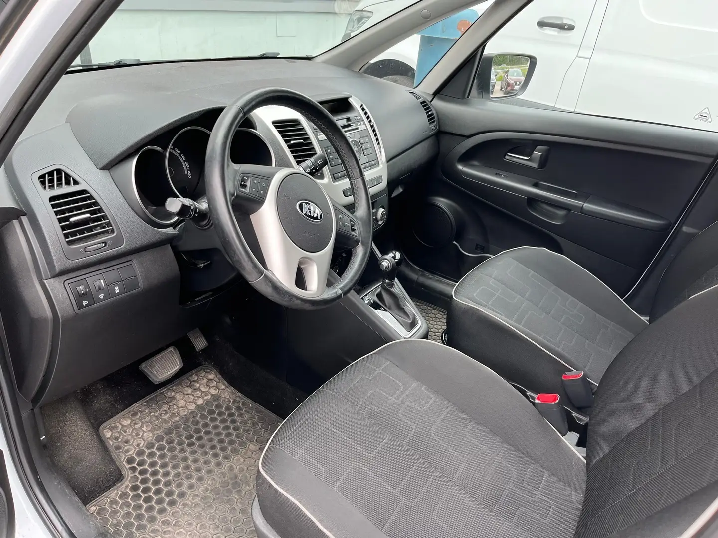 Car Image - 1b8rLxJp0TGHMHlI6S0aev