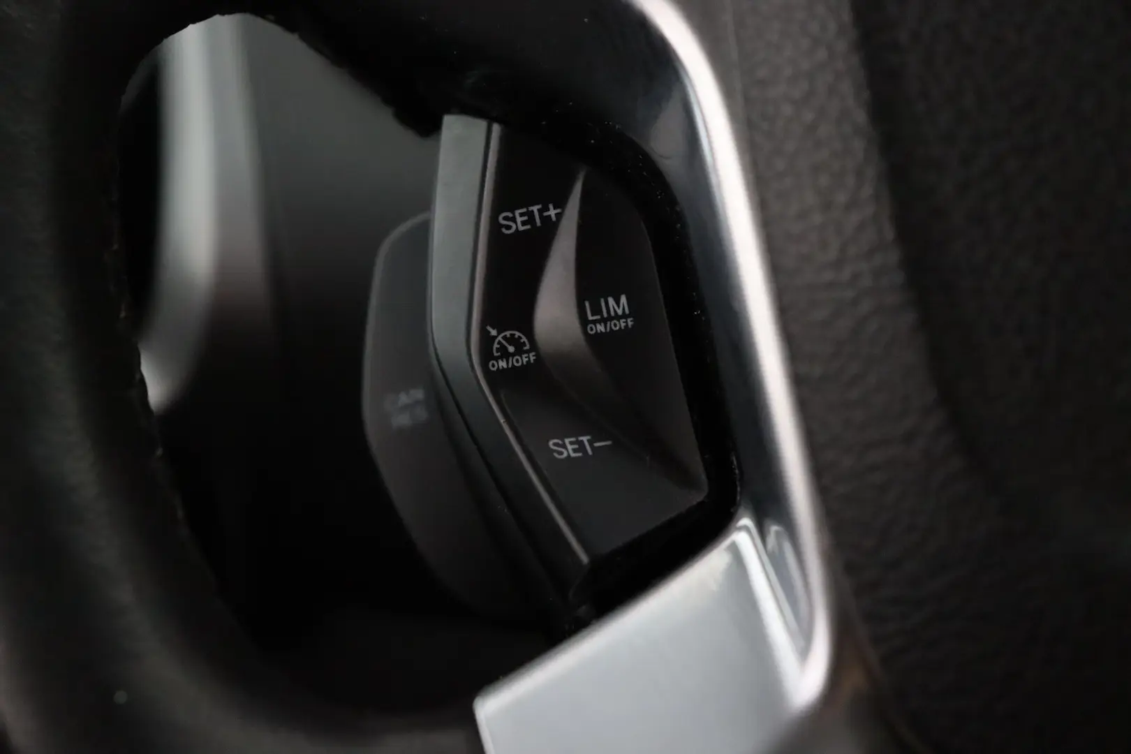Car Image - 6NxY5SoUqWu5SU4uJEQ2ns