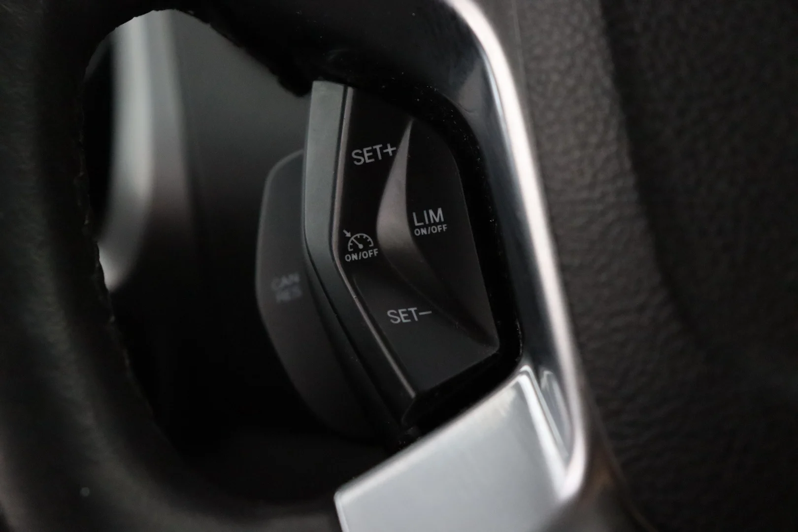 Car Image - 6NxY5SoUqWu5SU4uJEQ2ns