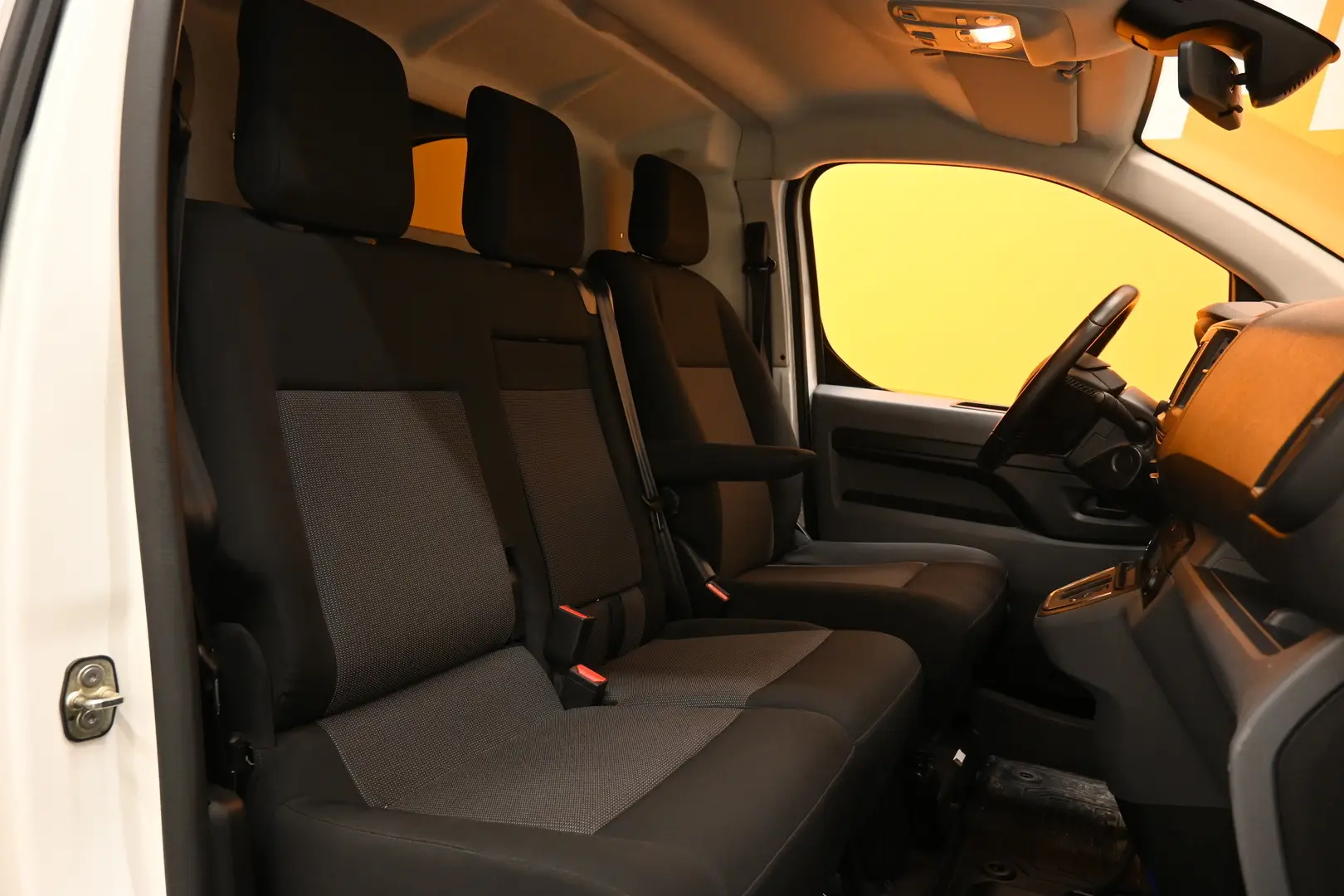 Car Image - 1KUM33XEESLai3At9q4SXJ
