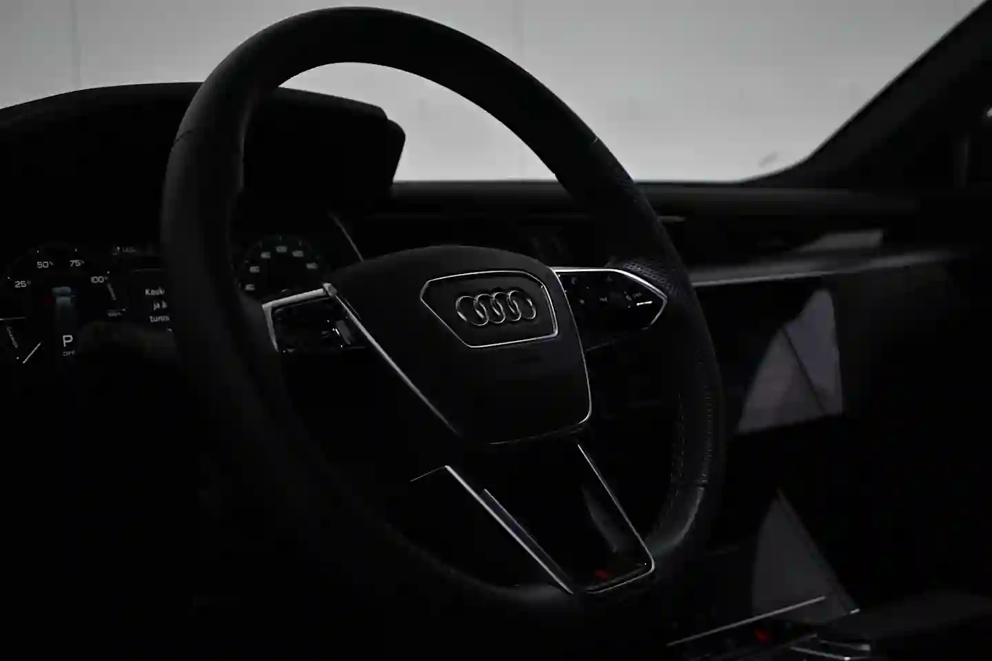 Car Image - 6Wzo2tKxZY8vx8dNzqxMYz