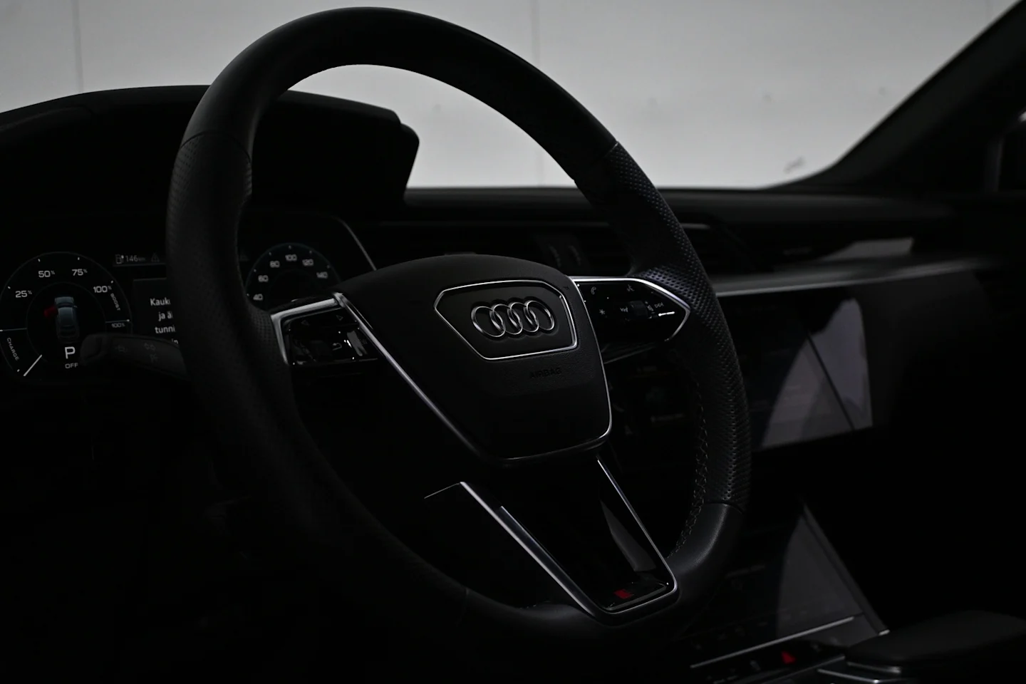 Car Image - 6Wzo2tKxZY8vx8dNzqxMYz