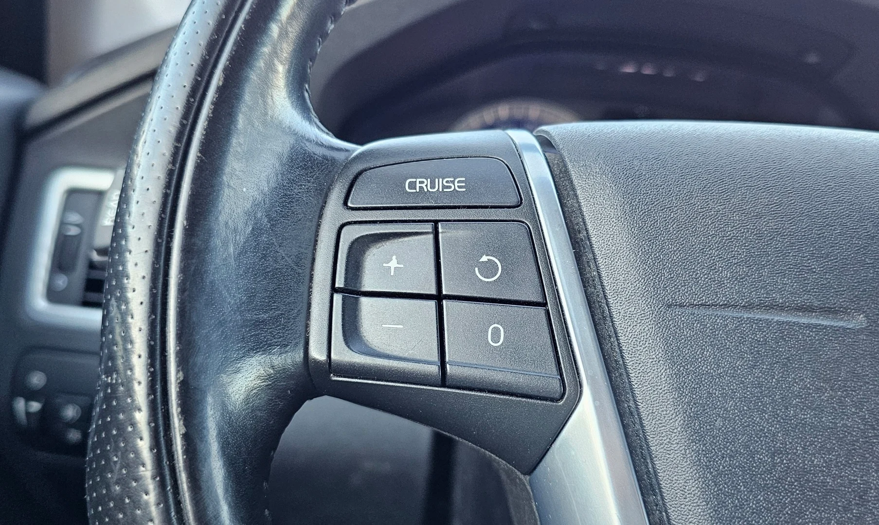 Car Image - Lnv1L5N1jWntU1ZrgqheR