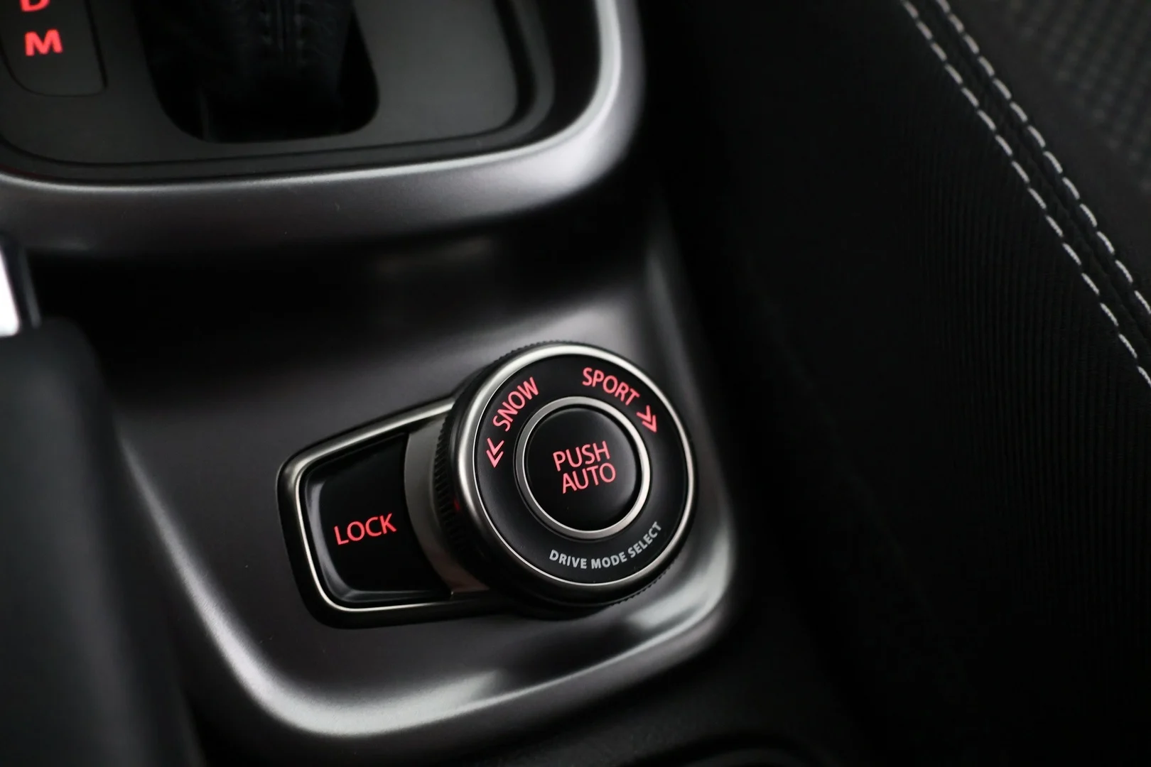 Car Image - 7fU0akzHySbg412IrluBmt