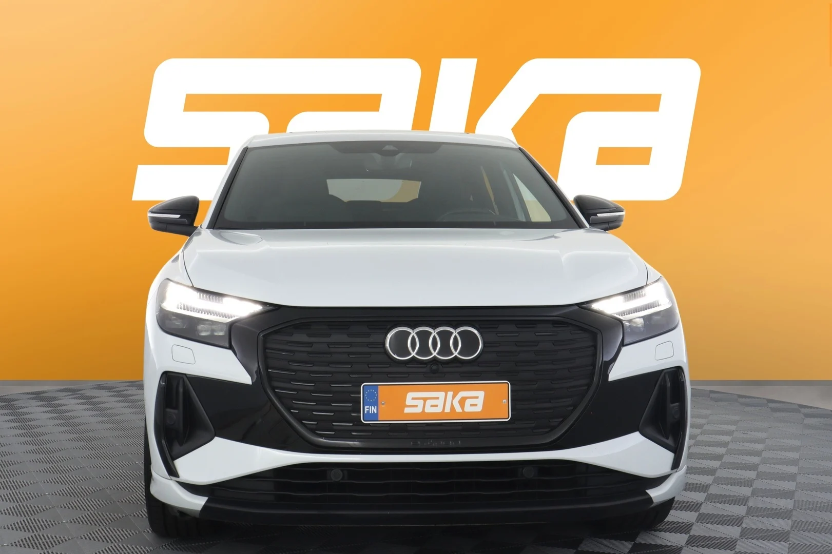 Car Image - 2clWinhh1TZYs1GJFjF7i0