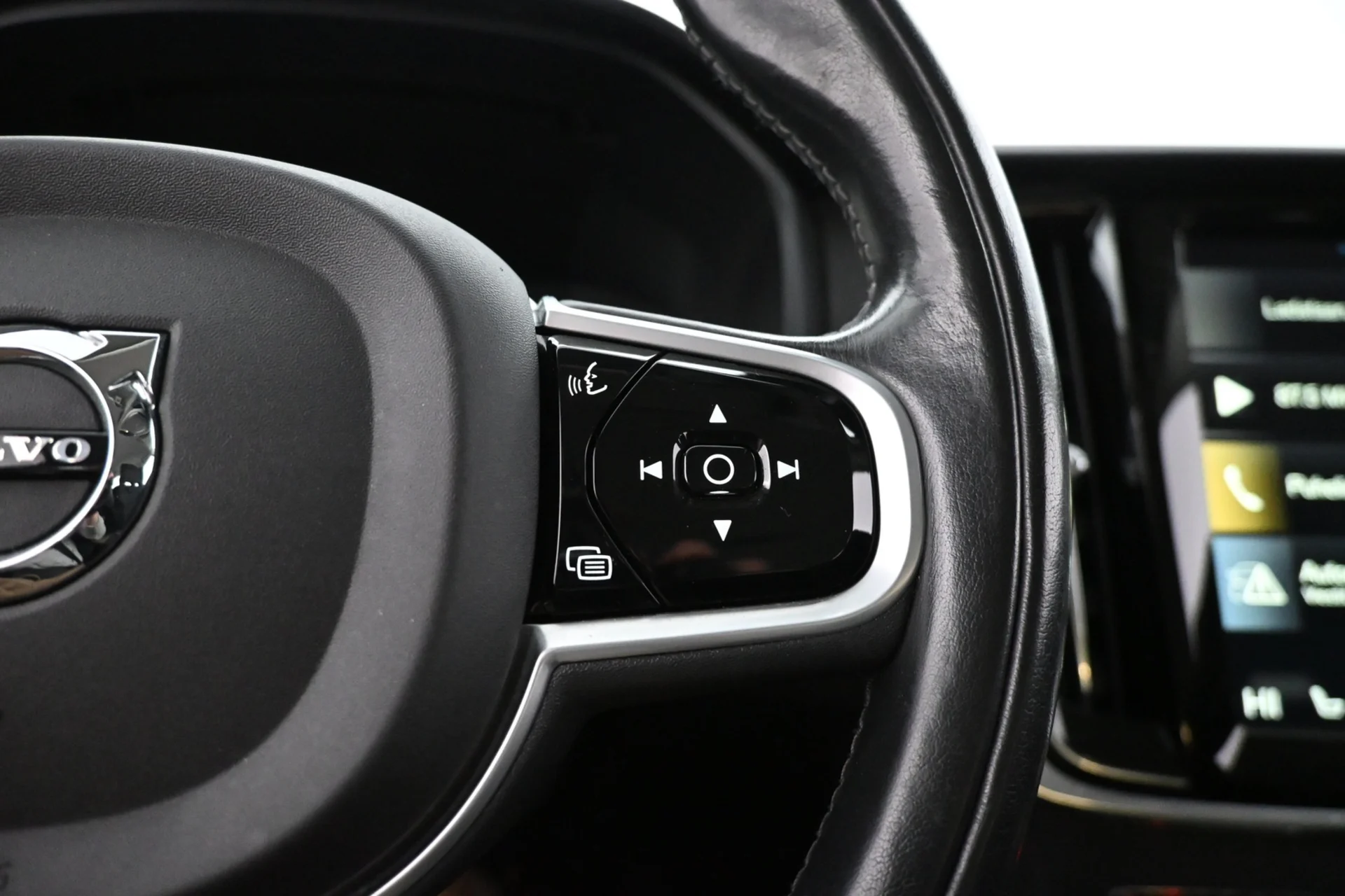 Car Image - 2KA6xrBdKg0Xnuvqm0AMhf