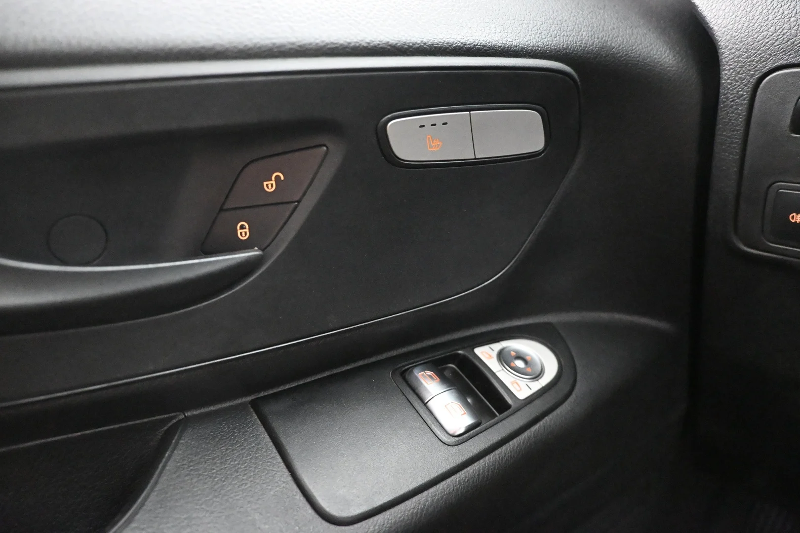 Car Image - 7pL2fN7LFrhUv7u9UygVdK