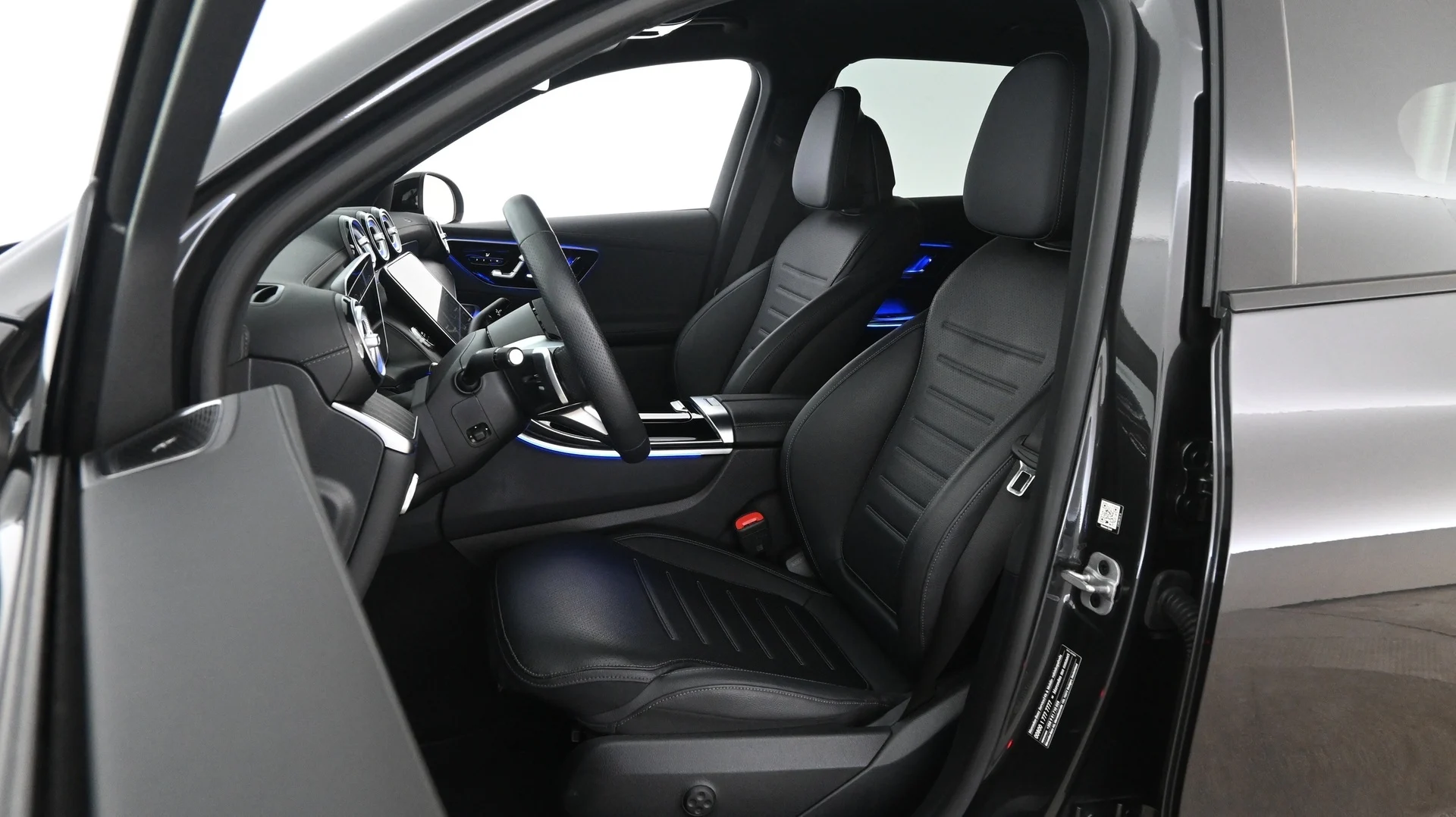 Car Image - 4hOq4wP8QfFCYD1VuGGxyv