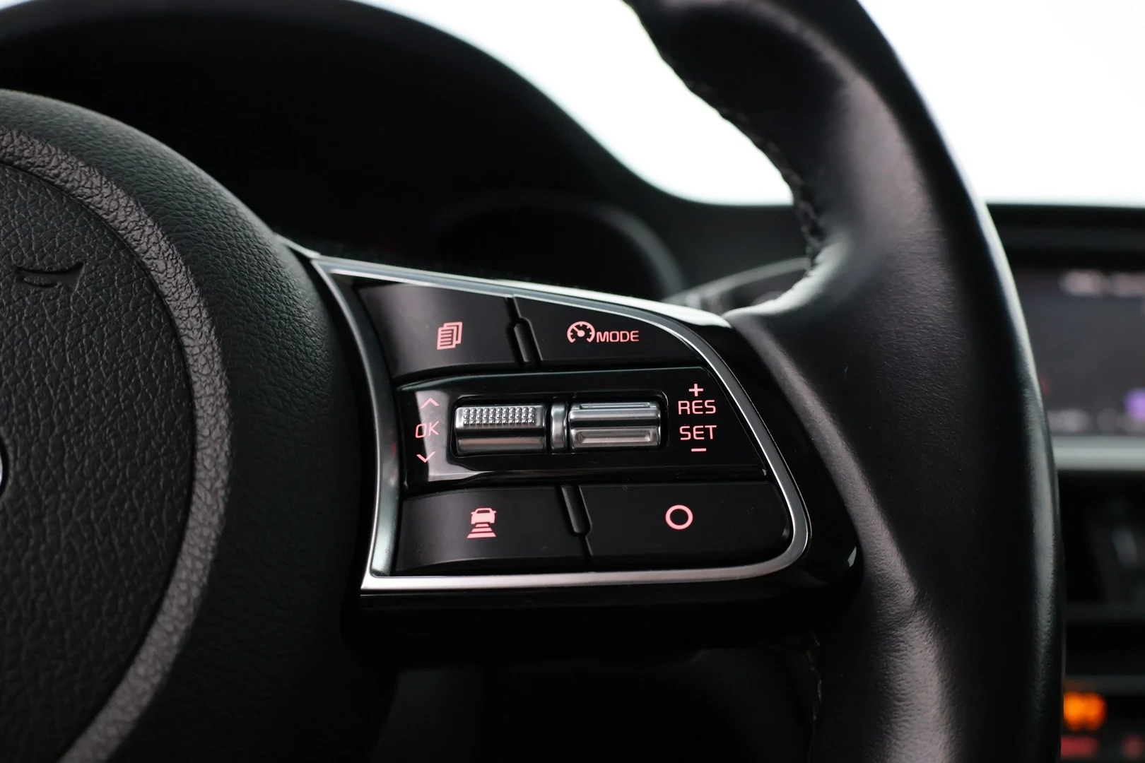 Car Image - 5LFgg4XcrJCVhBC29cRL5I