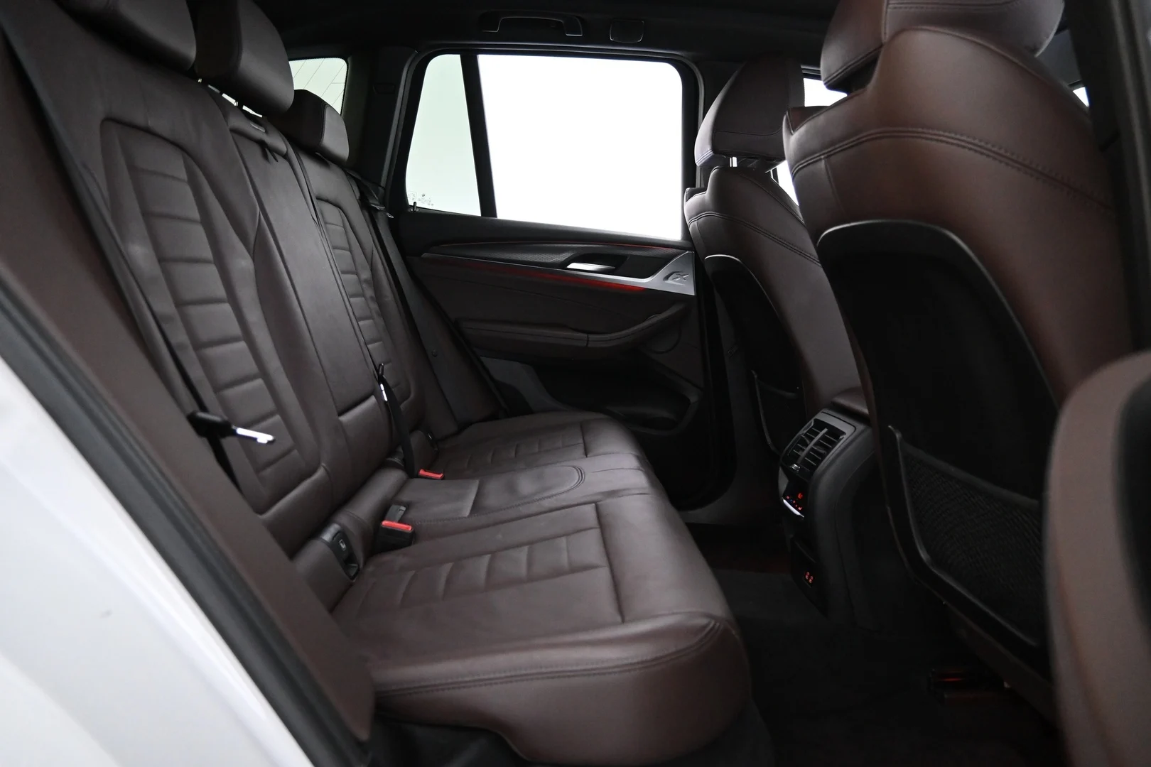 Car Image - EEzZxQZQxcp64neabUrU9