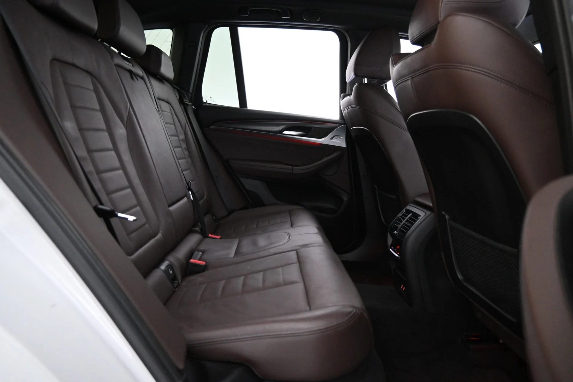 Car Image - EEzZxQZQxcp64neabUrU9