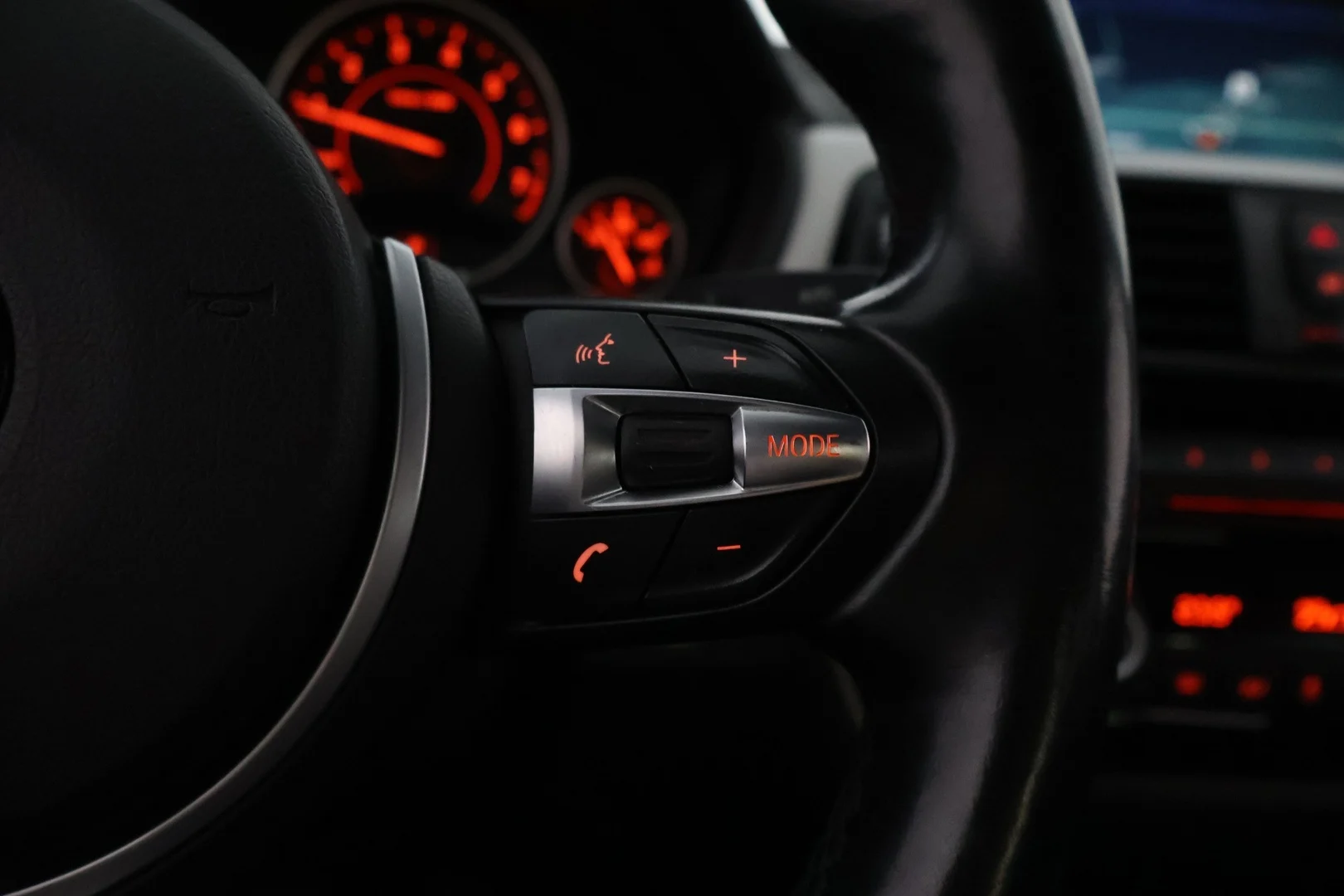 Car Image - dCIKFaSn5rqaGlC5zfkI8