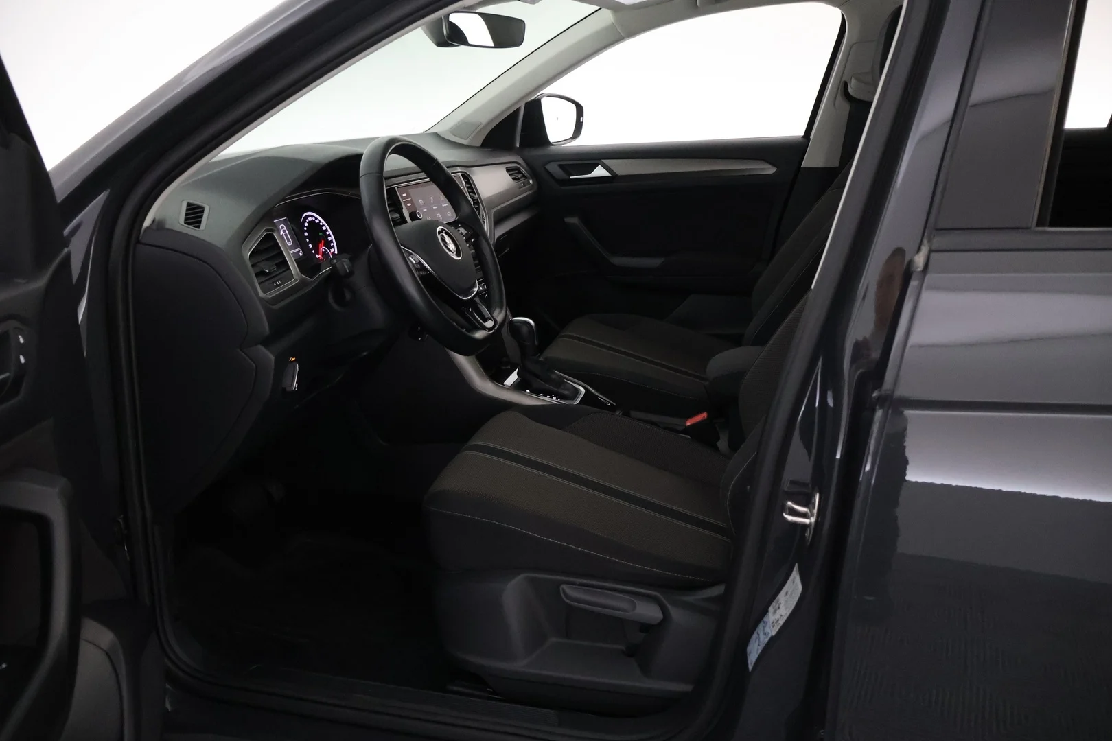 Car Image - 17B02c3sL5Miefy4XHhD1M