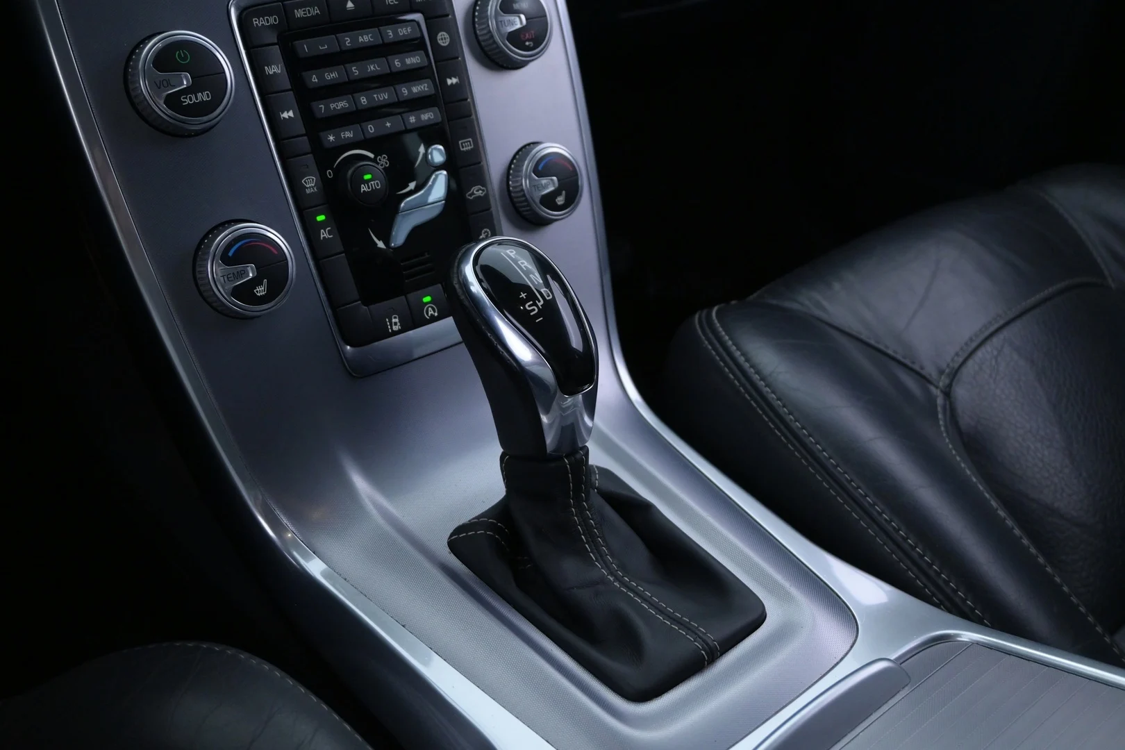 Car Image - e8a5hEtGvsUgmrnp3gC3f
