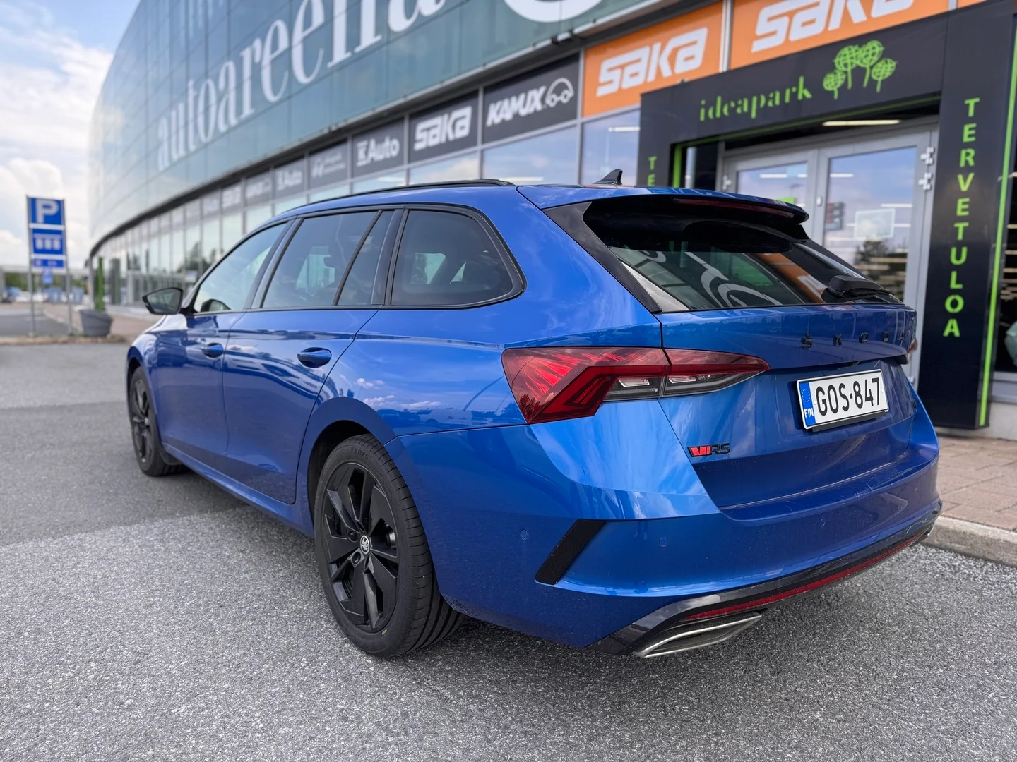 Car Image - IJH2KYEfMFNmeEKA7iZOE