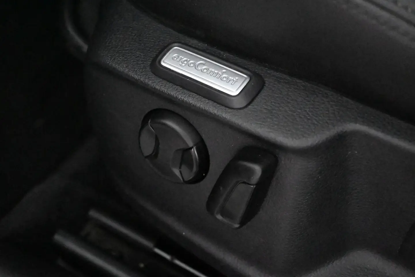 Car Image - 5W4z6HrYcc2BgK1plb77FG