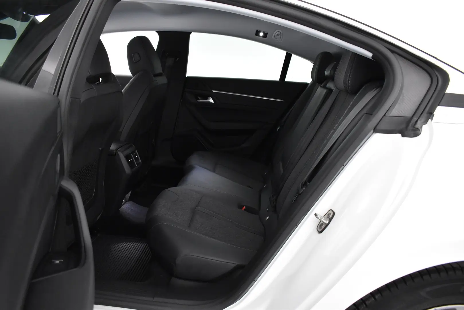 Car Image - ut5fq1Z5hH4C8EnIFZ6qM
