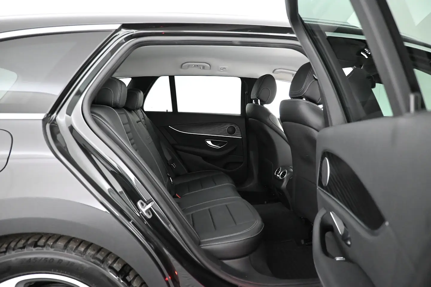Car Image - 34ACcrxEXMosUaKGa1eOpg