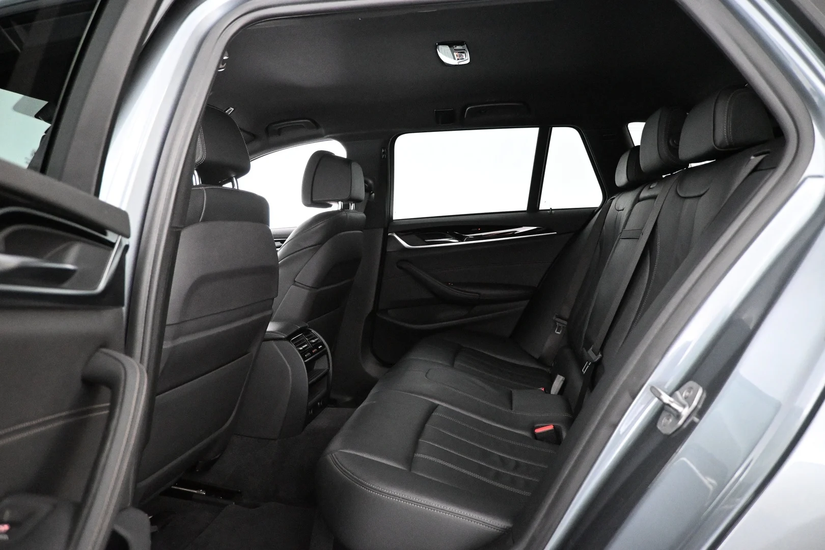 Car Image - 4ul3pd8AAQOlQZ4kDGy4zV