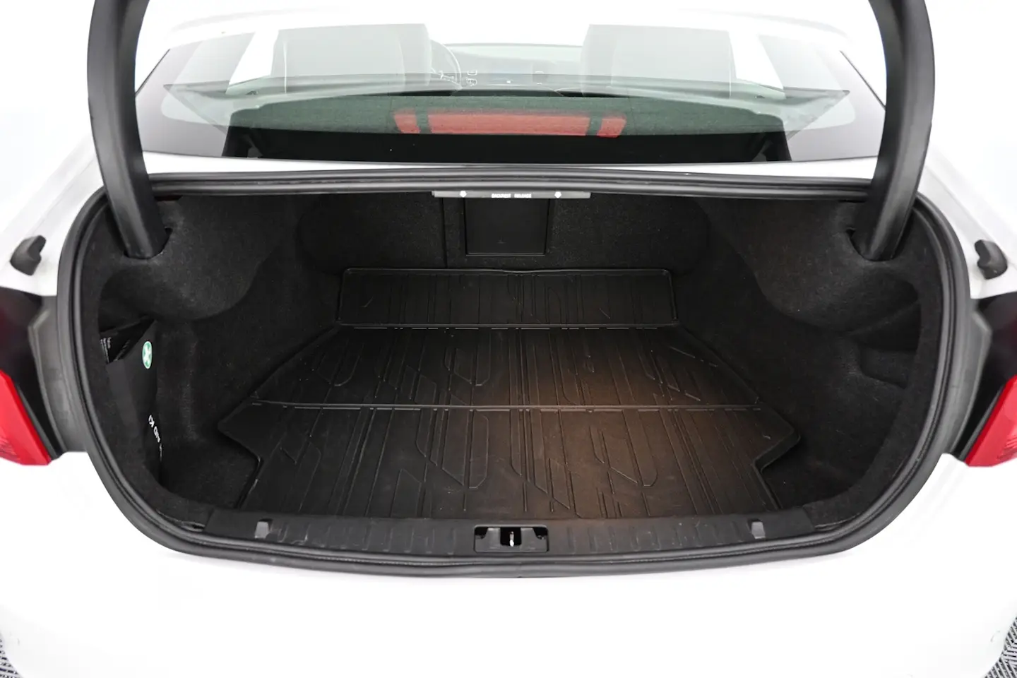 Car Image - S1QJ1eClYeA9gO94N4FMJ