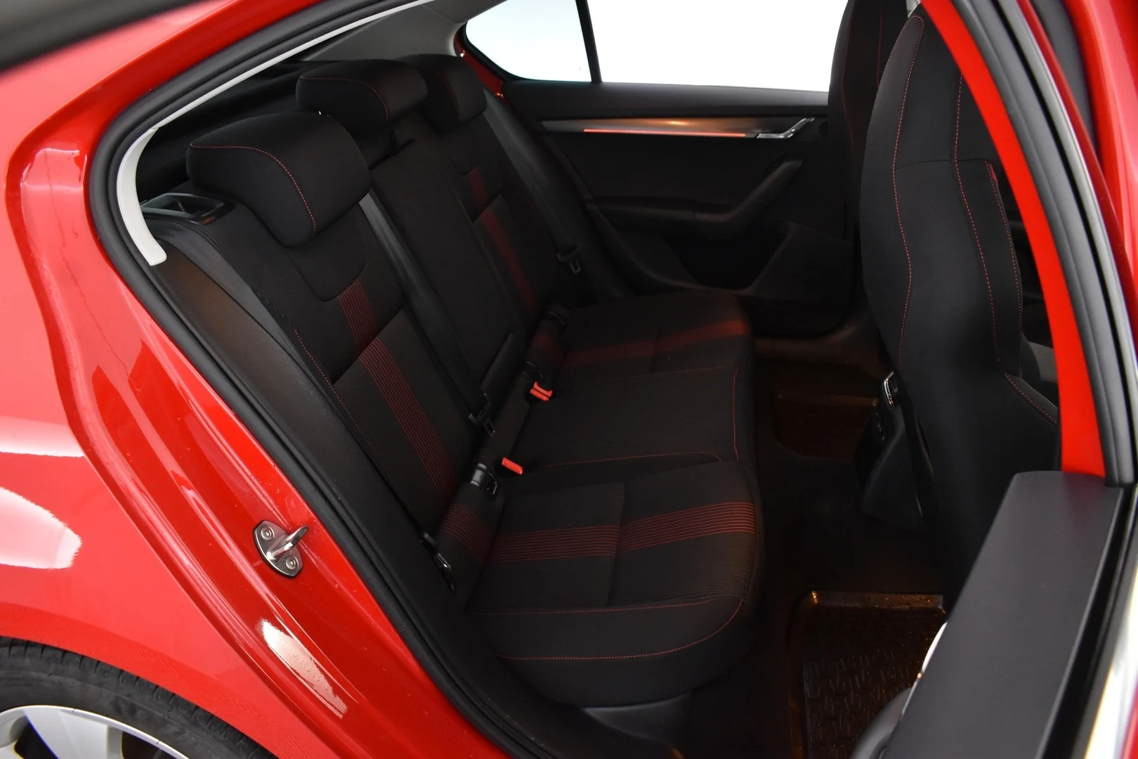 Car Image - 2ihd8ZiD8uXqcfDtDeRQYK