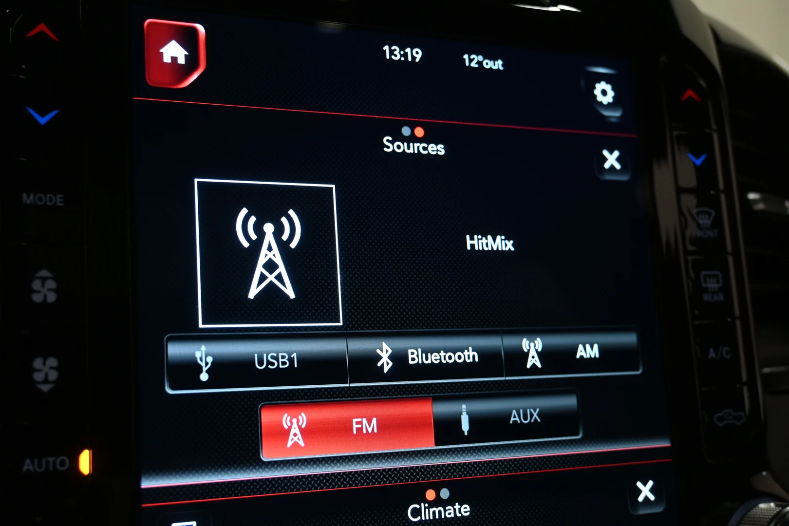 Car Image - 1OVyzZz8Xc3UYFuLOv9lps