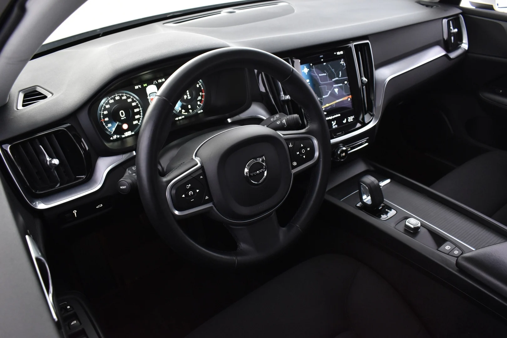 Car Image - 4Z6lBZXp1iOCmzx2N2H0xU