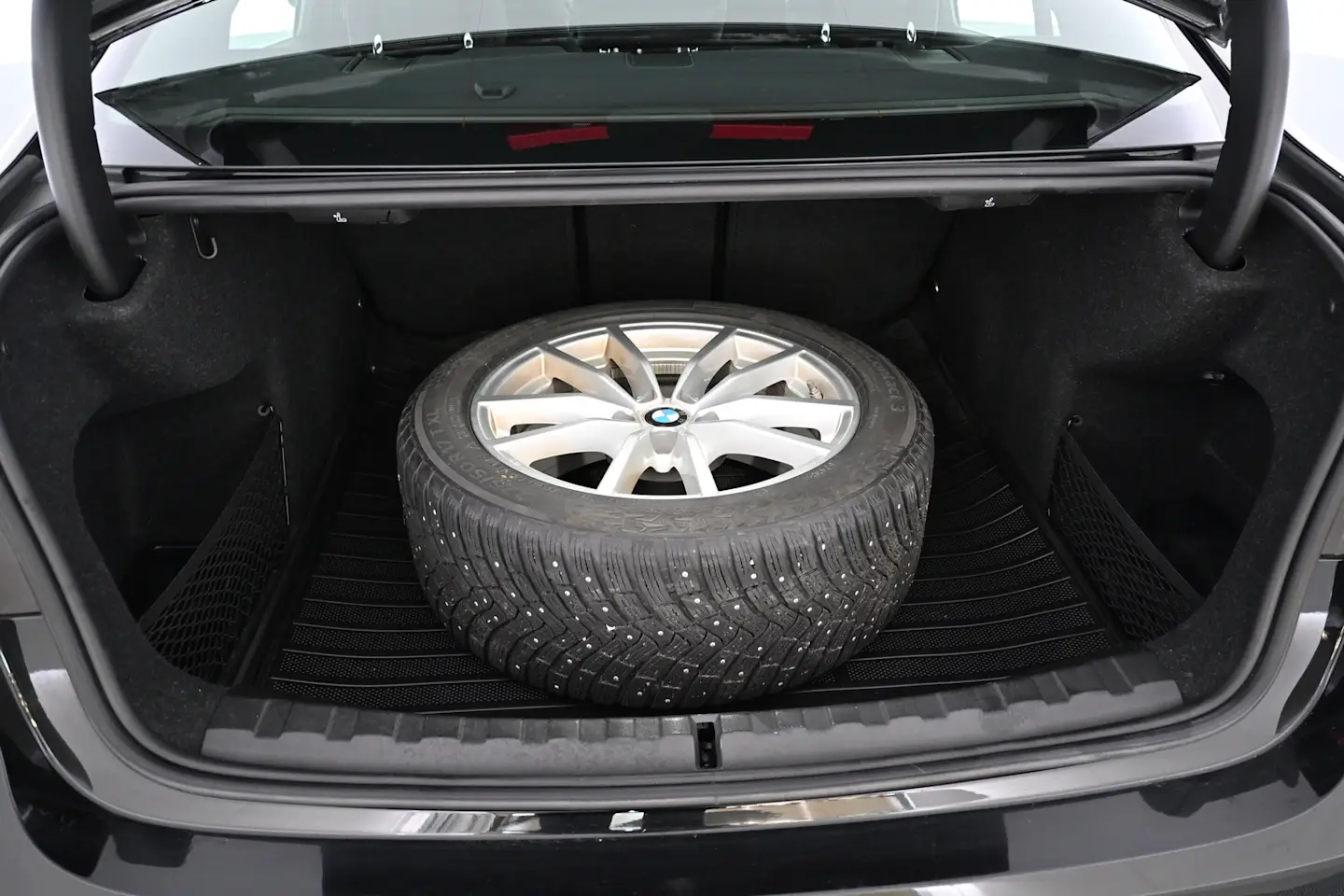 Car Image - oicI0oxzlmAR0Cd6Df4PG