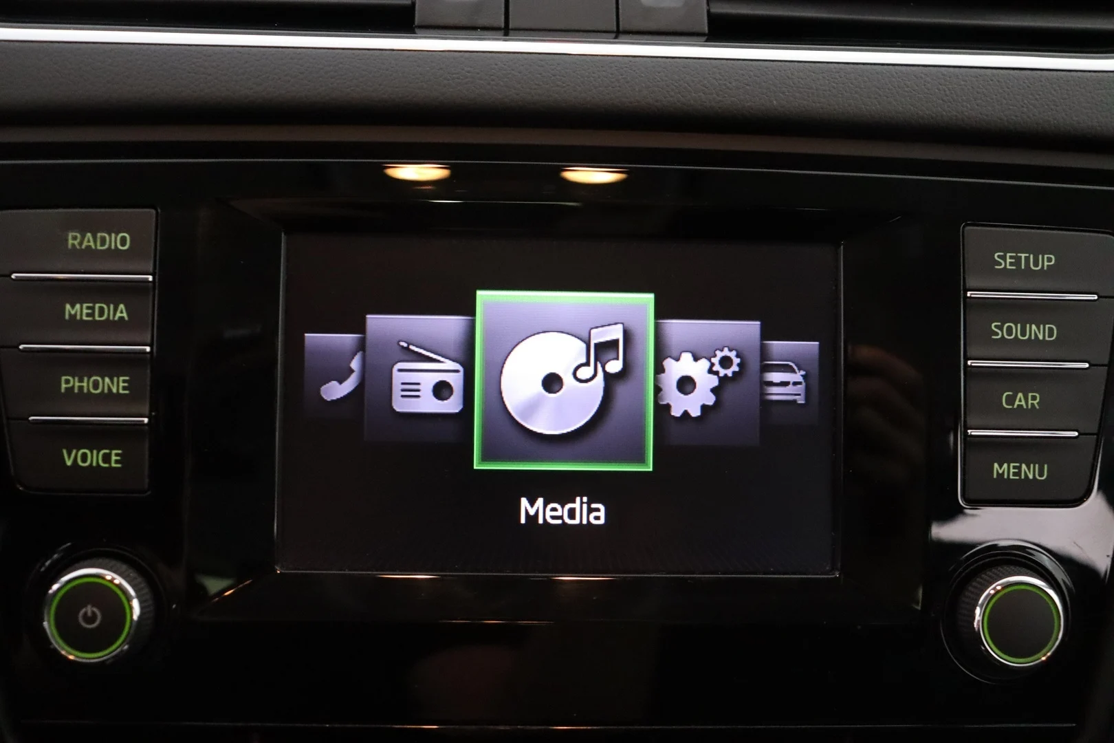 Car Image - 19iayJ62SD4HaOQELJrBDH