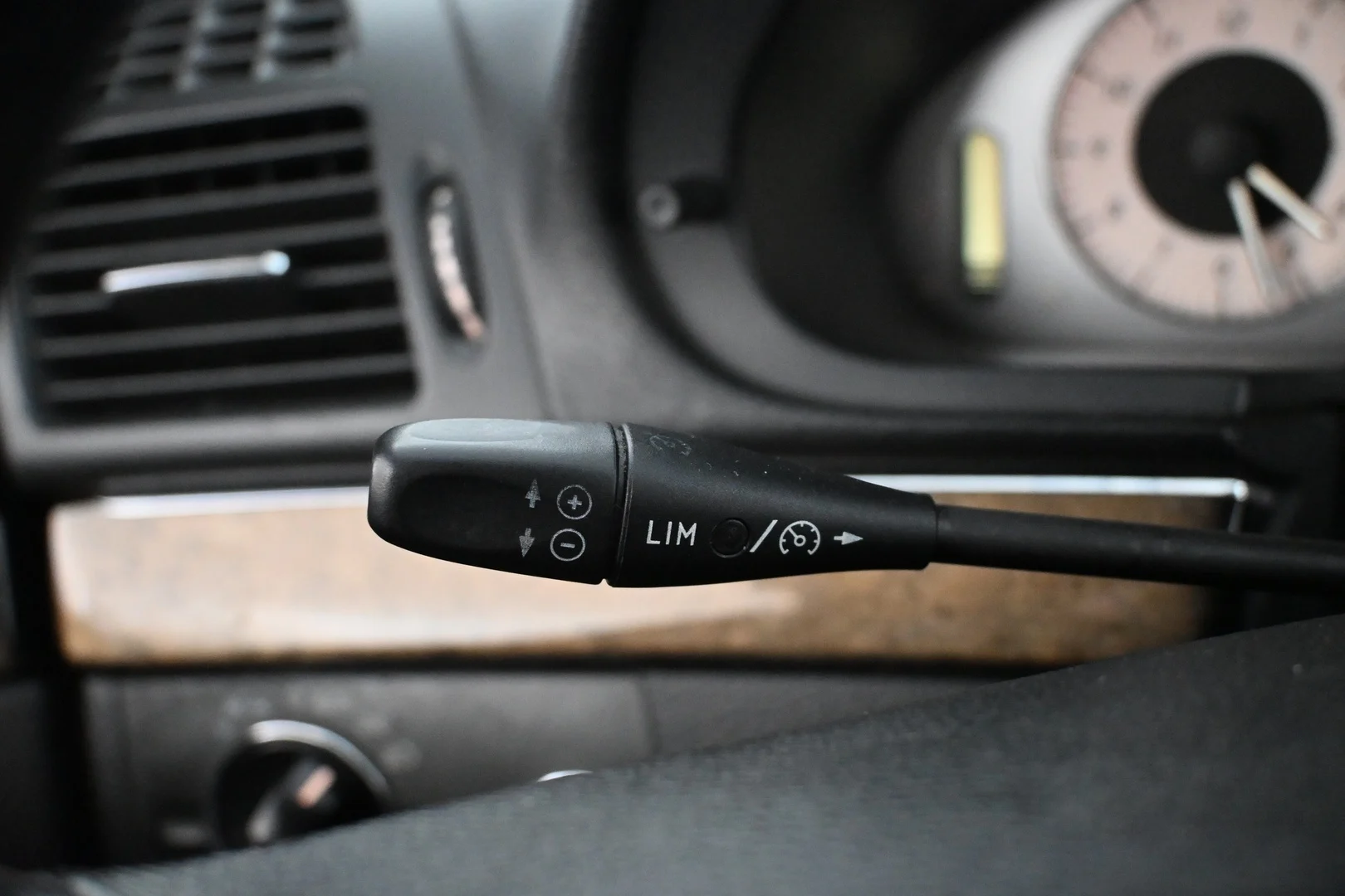 Car Image - RPkaorDMdKLXvdlAifTeB