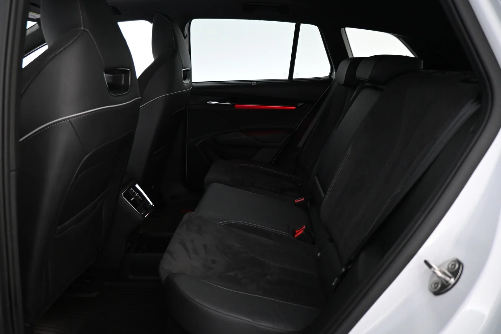 Car Image - 2qJZbD1Es2vzvmbDQU83ob
