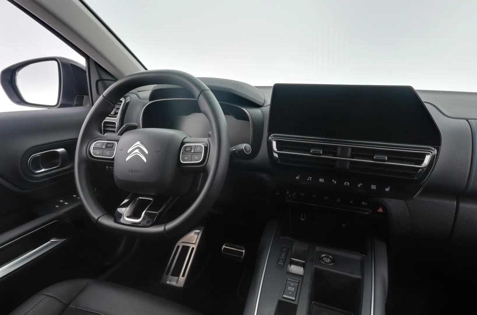 Car Image - 4Q09PEgEb89MgLZbJLMkgg