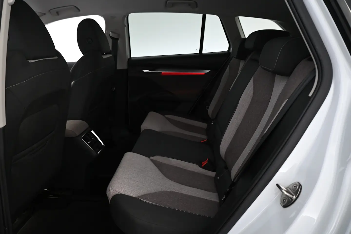 Car Image - dwx8iJTQErxSYMaHsg2vw