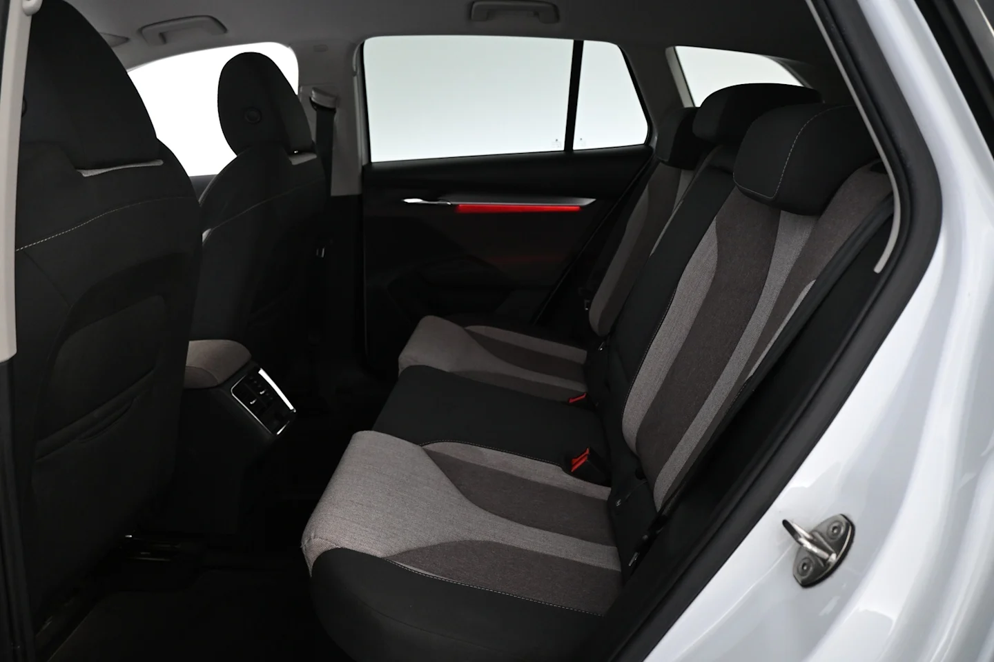 Car Image - dwx8iJTQErxSYMaHsg2vw