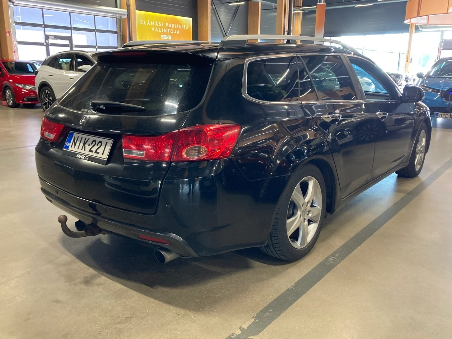 Car Image - 6V3VxXwuykTAinO4xFlIbq