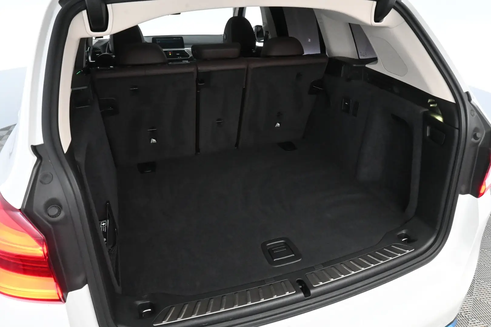 Car Image - 2U58Eq5TmnlAiijkTQeAl0