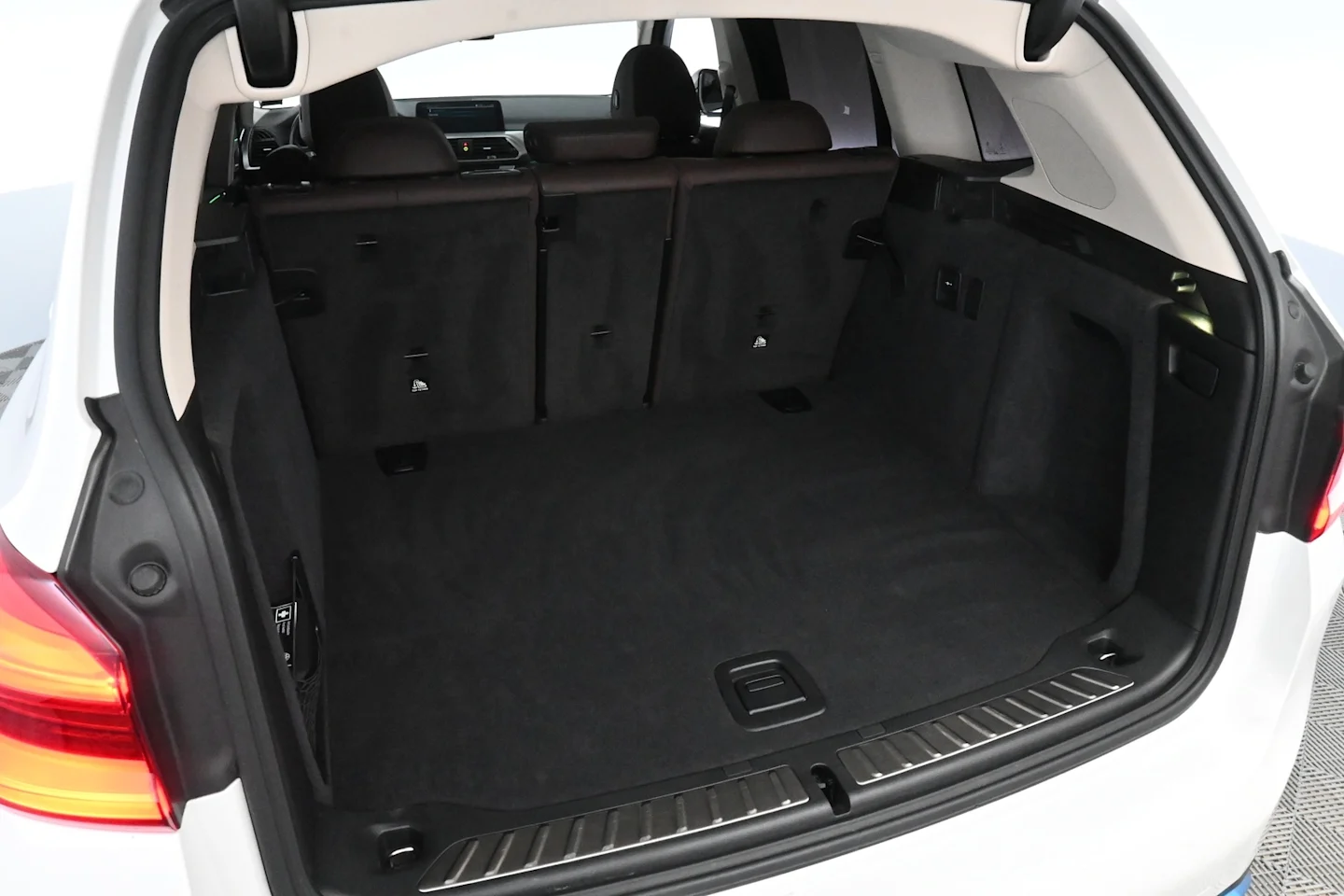 Car Image - 2U58Eq5TmnlAiijkTQeAl0