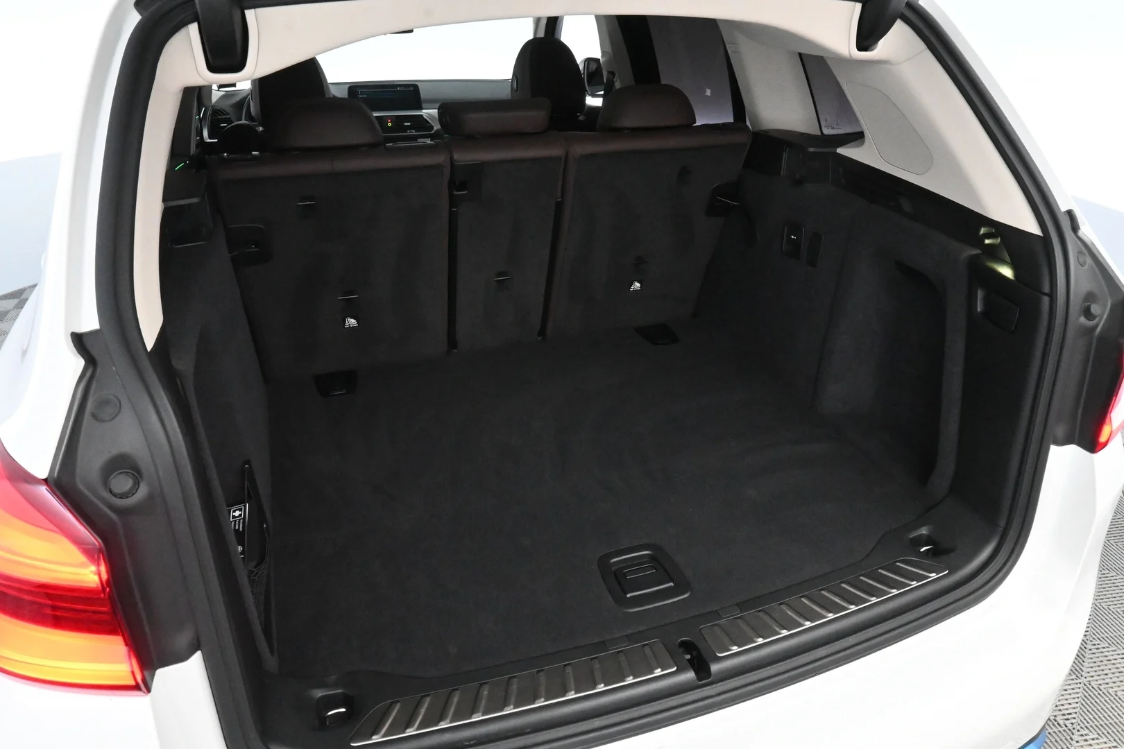 Car Image - 2U58Eq5TmnlAiijkTQeAl0
