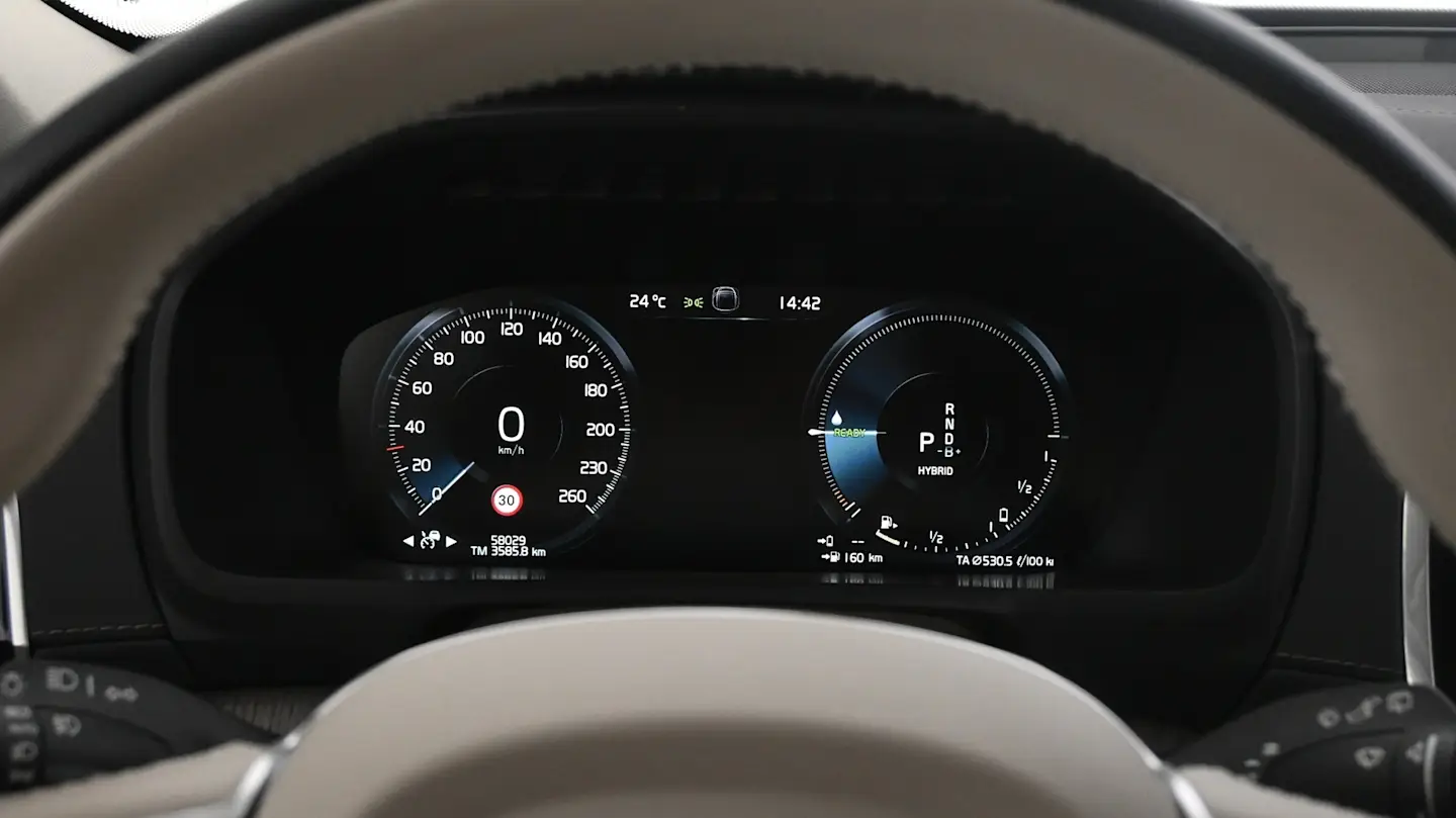 Car Image - 1uO82LuV8WuD8TvxIQ2VjJ
