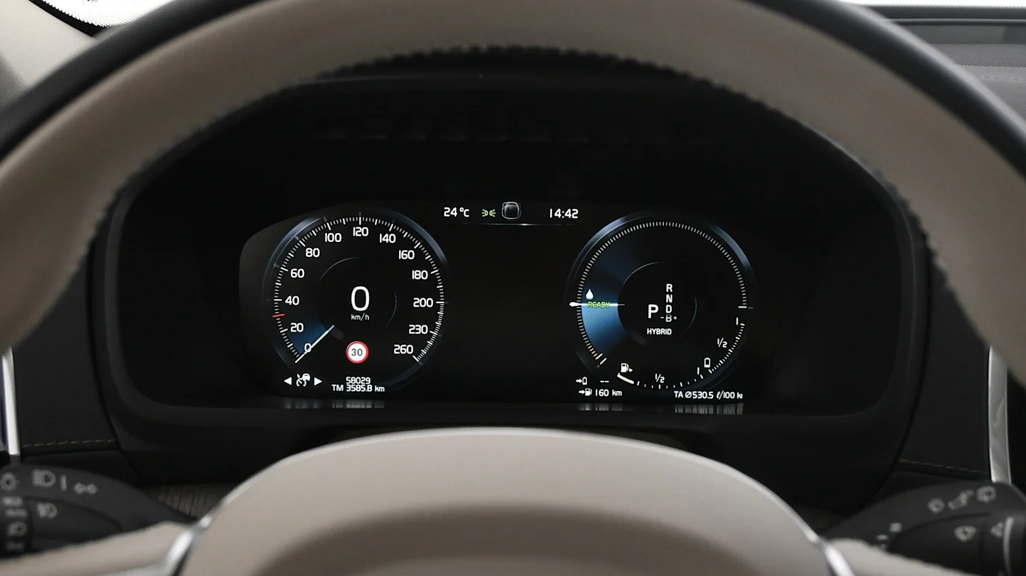 Car Image - 1uO82LuV8WuD8TvxIQ2VjJ