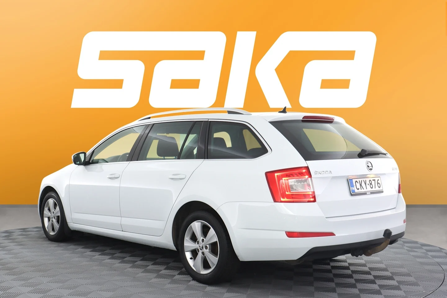 Car Image - 592UTpUE5tDpIW7m4zsieB