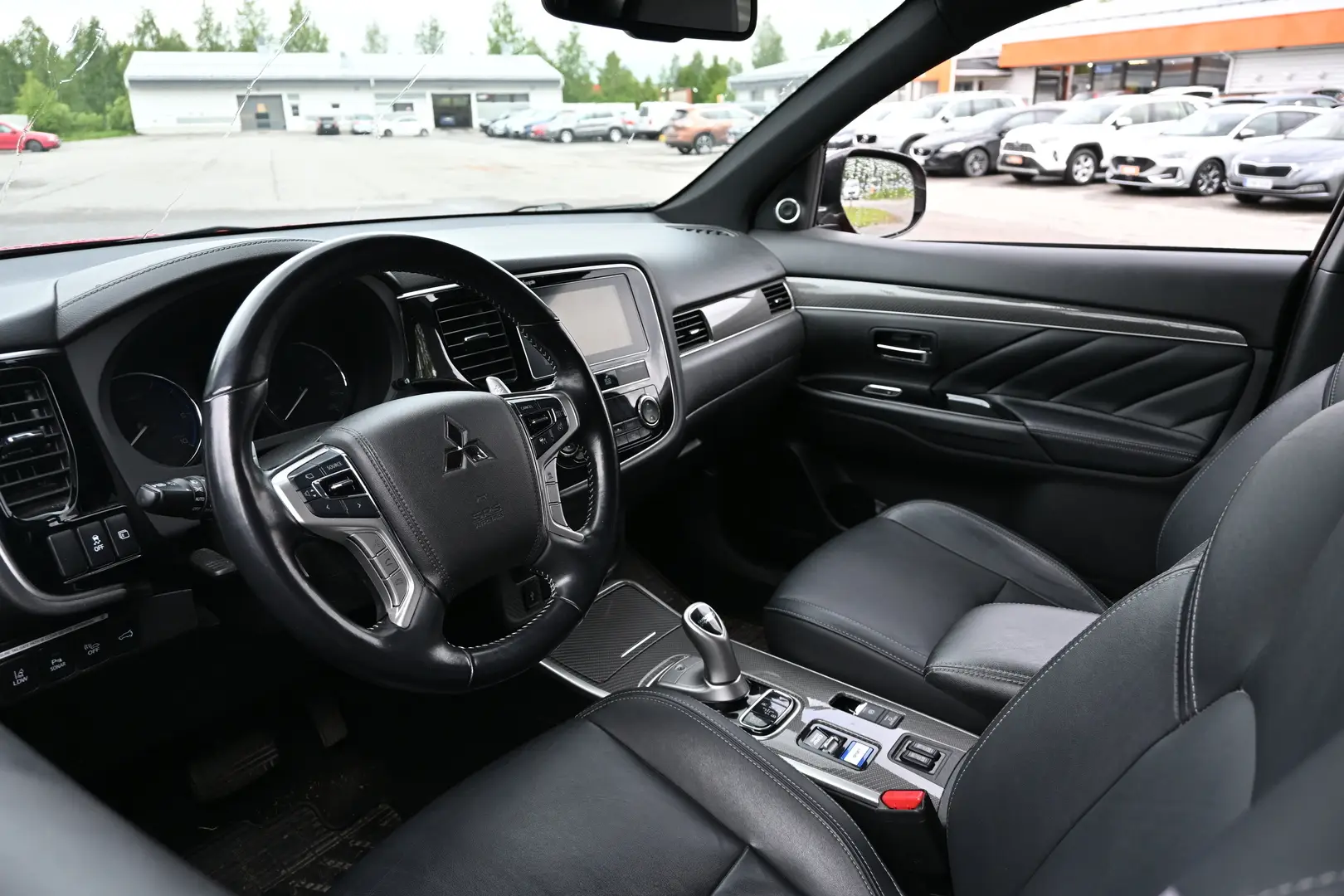 Car Image - 4rV9QfnGi2jxB4m8YoAUaV