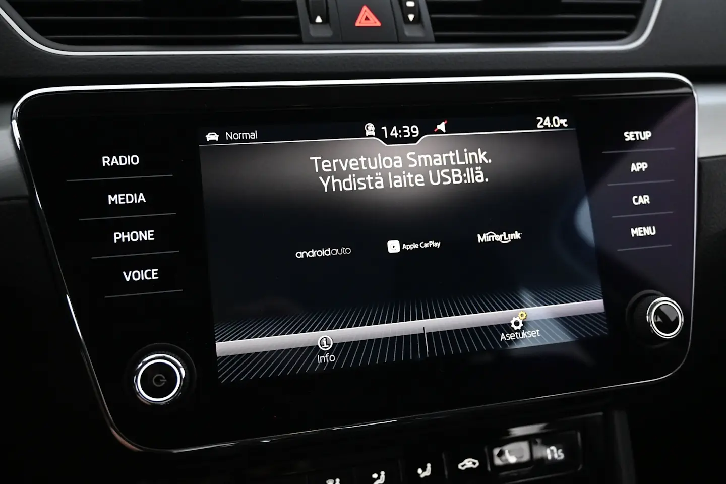 Car Image - 3pMDtqbL1vTjAJqYE414xb