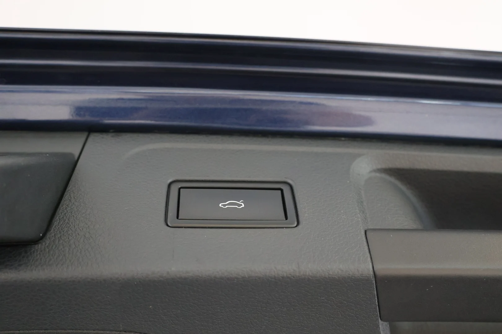 Car Image - 13mEN8TO8tBM3lVgv722qQ