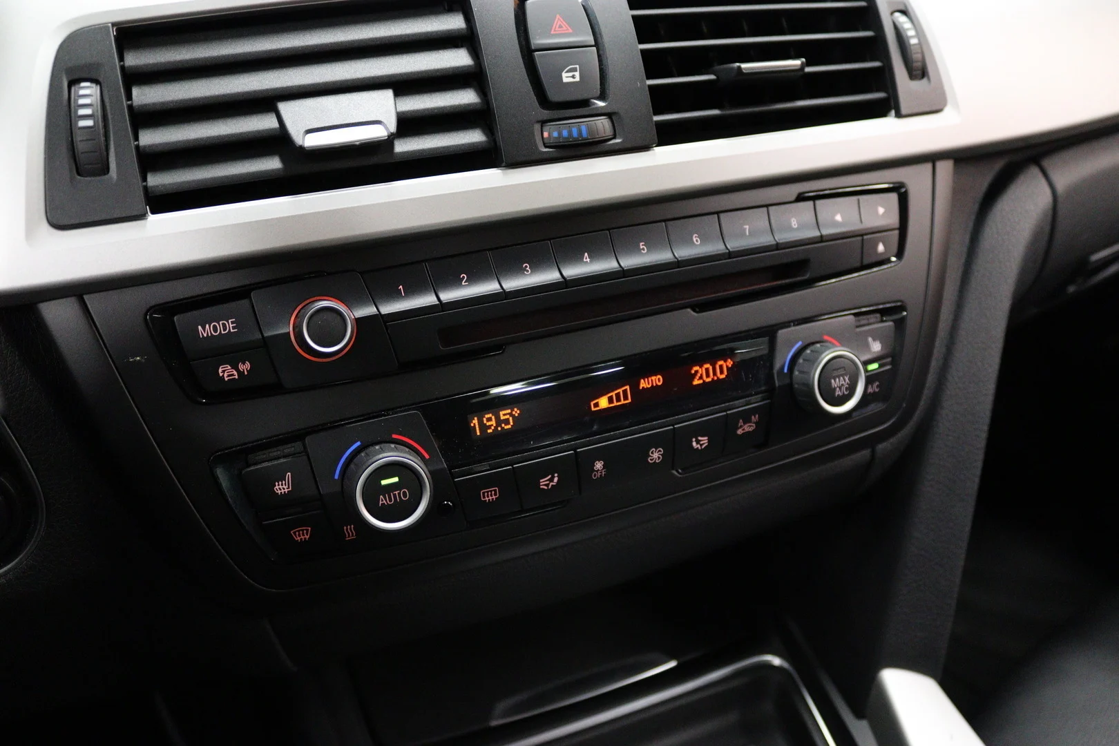 Car Image - Xvd42jxaVaFmPRf5fSVdh