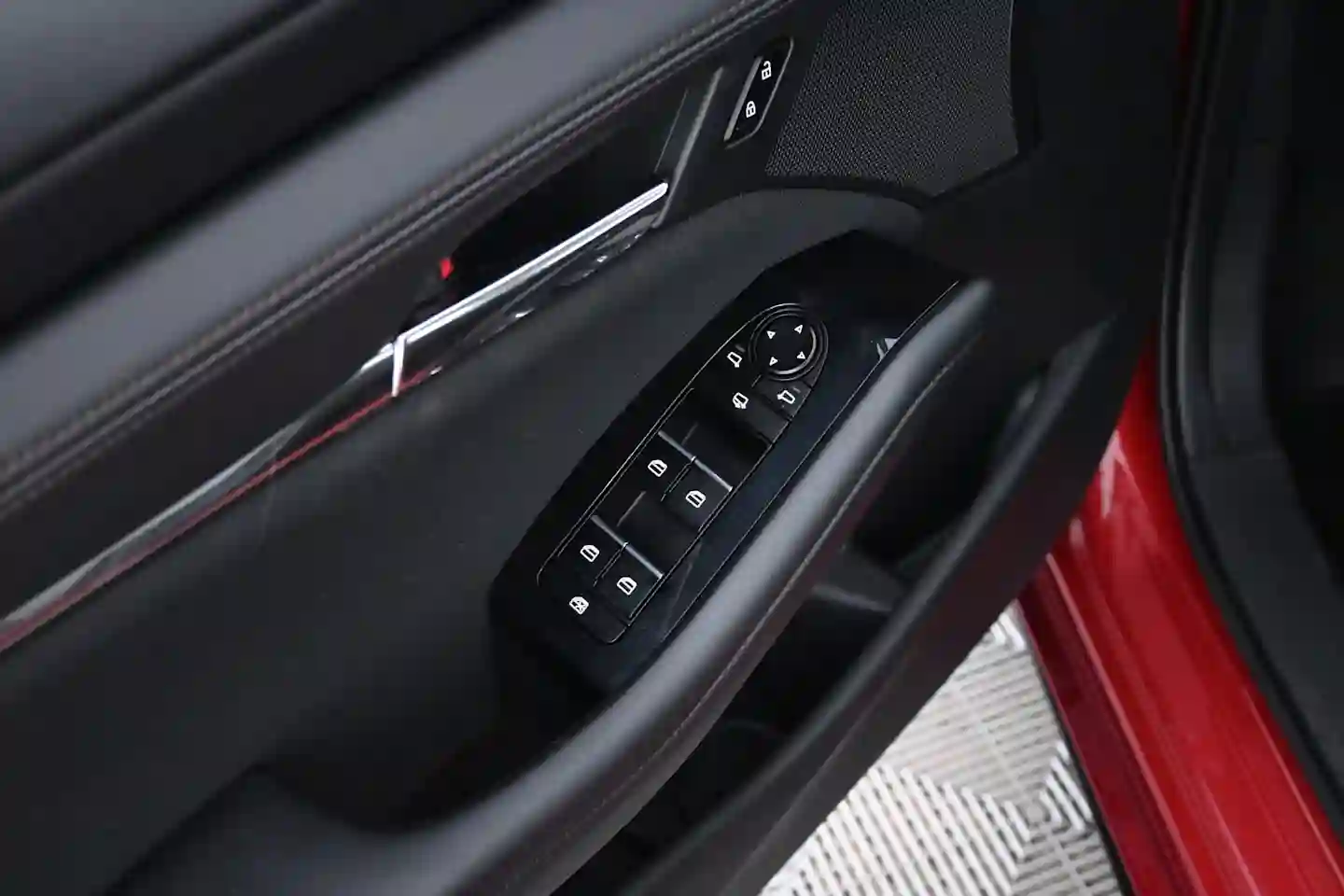 Car Image - 5Kt2hhSAw5TpO9WhbKgJWU