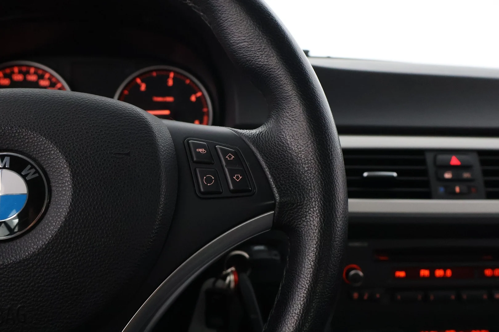 Car Image - 7wqglXXQJ0A4NR9TL0t1fw